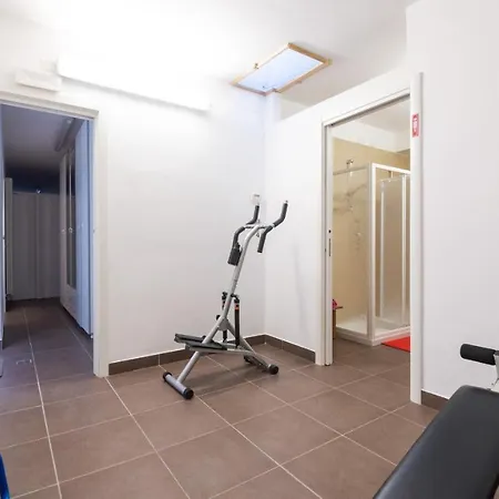 Cascina Marianna 12&4, Emma Fossombrone