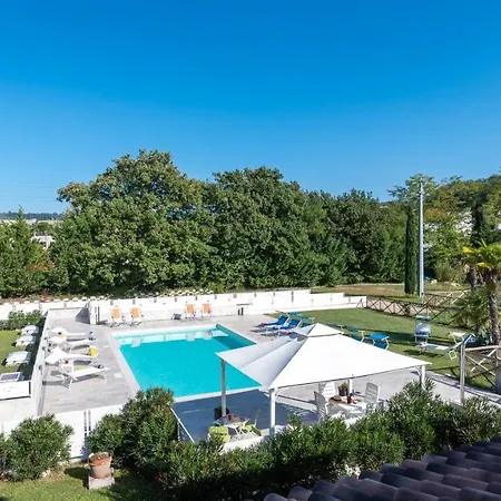 Villa Cascina Marianna 12&4, Emma