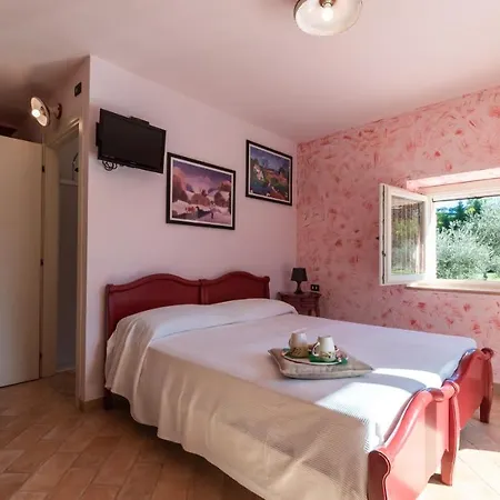 Villa Cascina Marianna 12&4, Emma