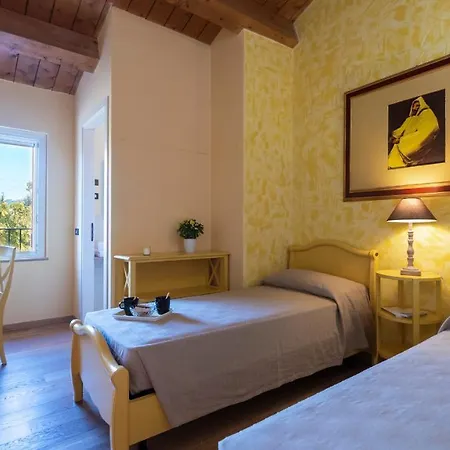 Cascina Marianna 12&4, Emma Villa