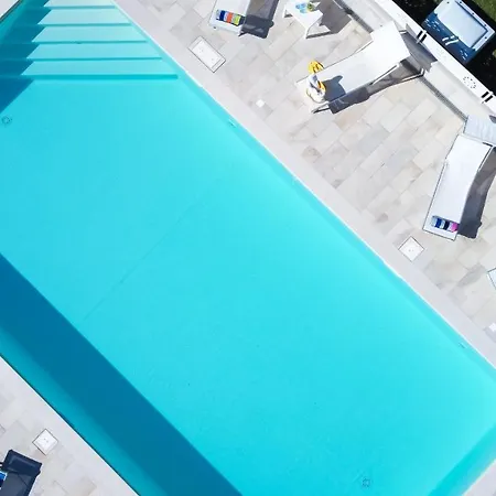 Villa Cascina Marianna 12&4, Emma